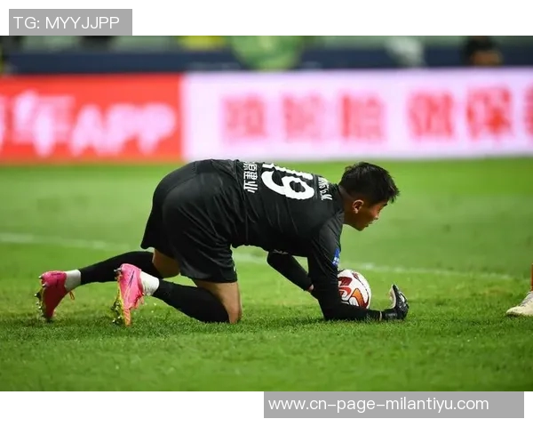 北京国安与河南队洽谈黄锐烽转会并关注英博后卫赵佳楠