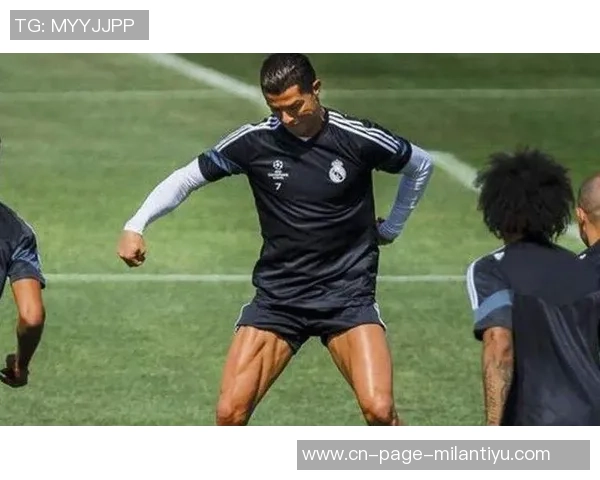 C罗40岁依然体脂率7的秘密：每日四小时训练与六餐五次睡眠揭秘